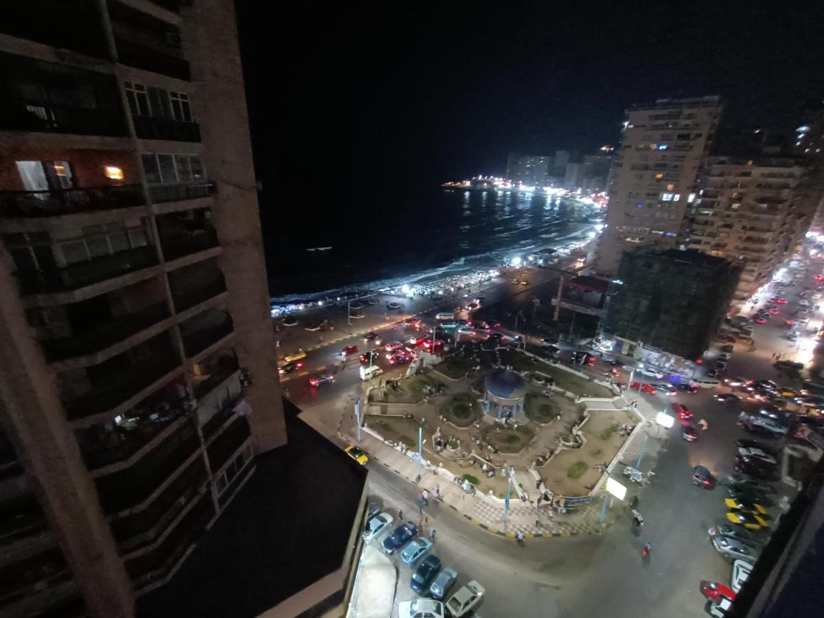 Lovely 3 Bedrooms In Sydibeshr Family Only Apartment *