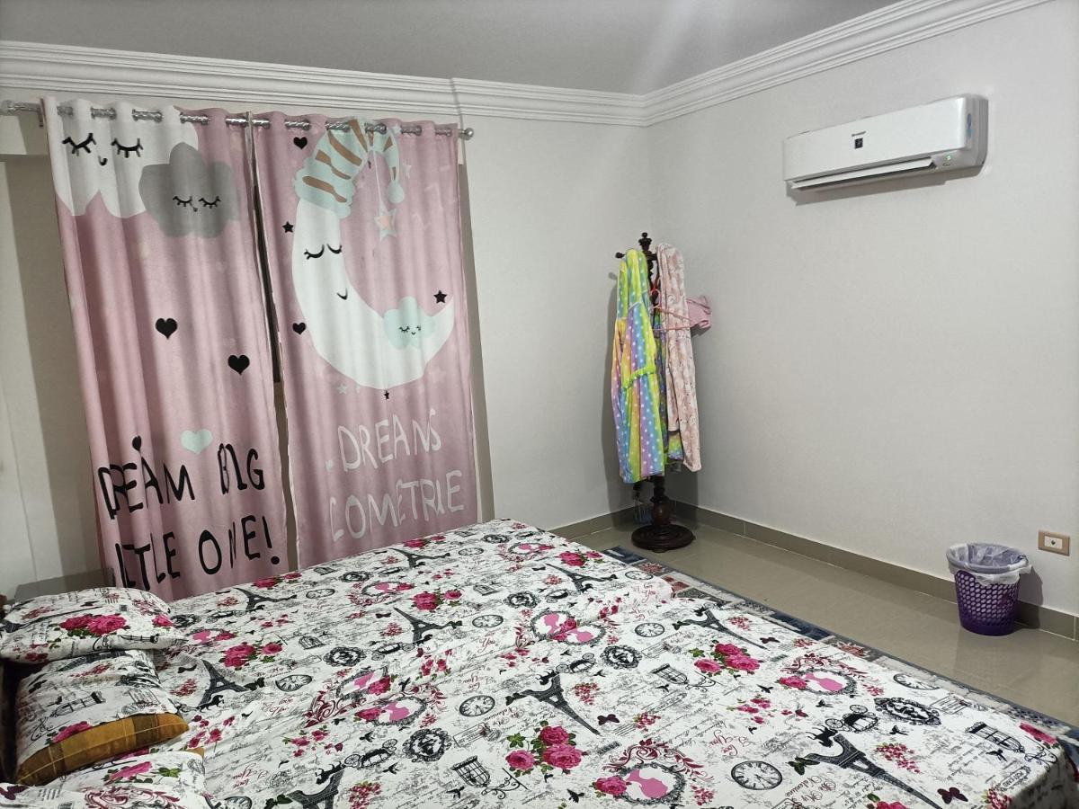 Lovely 3 Bedrooms In Sydibeshr Family Only